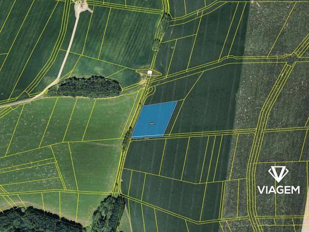 Prodej podílu pole, Hvozdná, 2453 m2