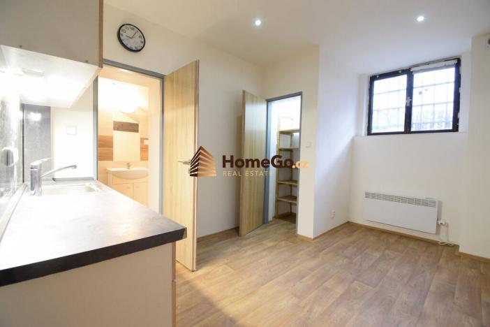 Pronájem bytu 1+kk, Praha - Hostivař, Hostivařská, 10 m2