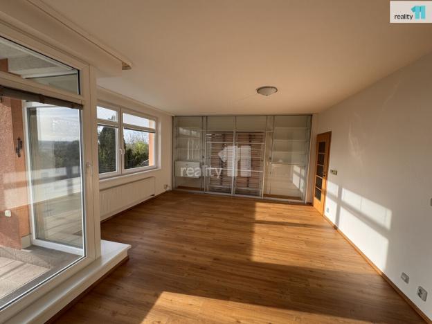 Pronájem bytu 1+kk, Praha - Libeň, Nad Okrouhlíkem, 45 m2