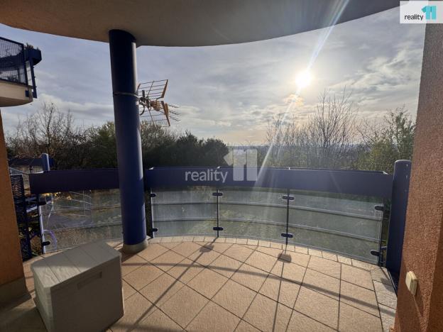 Pronájem bytu 1+kk, Praha - Libeň, Nad Okrouhlíkem, 45 m2