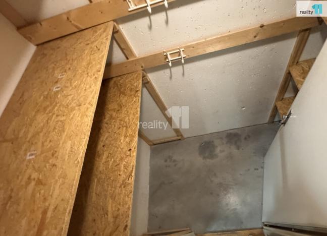 Pronájem bytu 1+kk, Praha - Libeň, Nad Okrouhlíkem, 45 m2