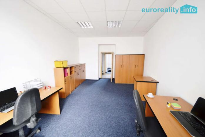 Pronájem kanceláře, Mariánské Lázně, 192 m2