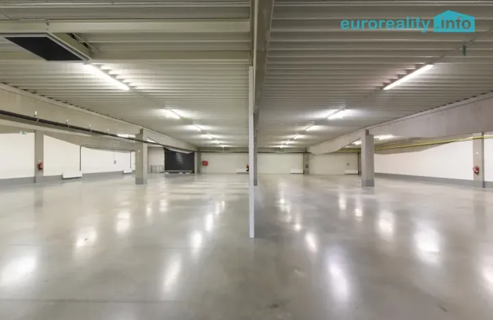 Pronájem skladu, Mariánské Lázně, třída Vítězství, 300 m2