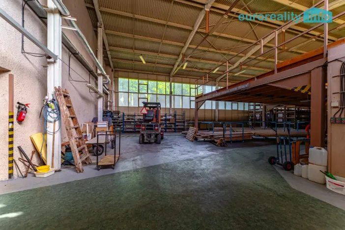 Pronájem skladu, Mariánské Lázně, třída Vítězství, 580 m2