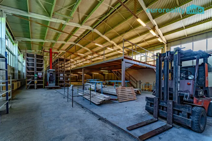 Pronájem skladu, Mariánské Lázně, třída Vítězství, 580 m2