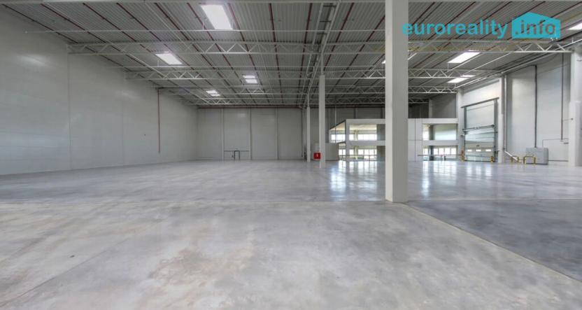 Pronájem skladu, Mariánské Lázně, 900 m2