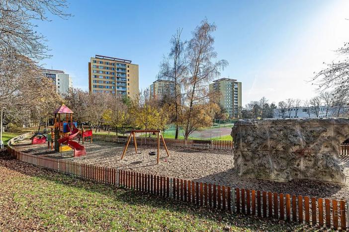 Prodej bytu 2+kk, Praha - Kobylisy, Třeboradická, 48 m2