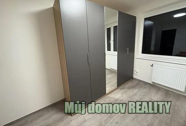 Pronájem bytu 3+kk, Praha - Prosek, Letňanská, 83 m2