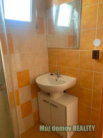 Pronájem bytu 3+1, Praha - Horní Počernice, Mezilesí, 100 m2