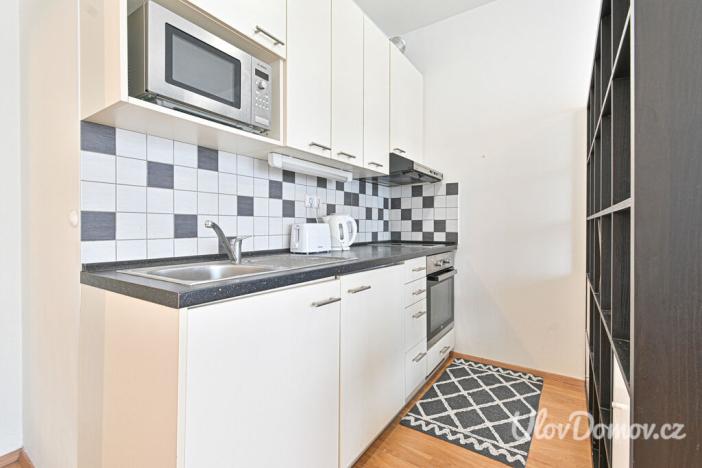 Prodej bytu 1+kk, Praha - Horní Měcholupy, Modenská, 35 m2