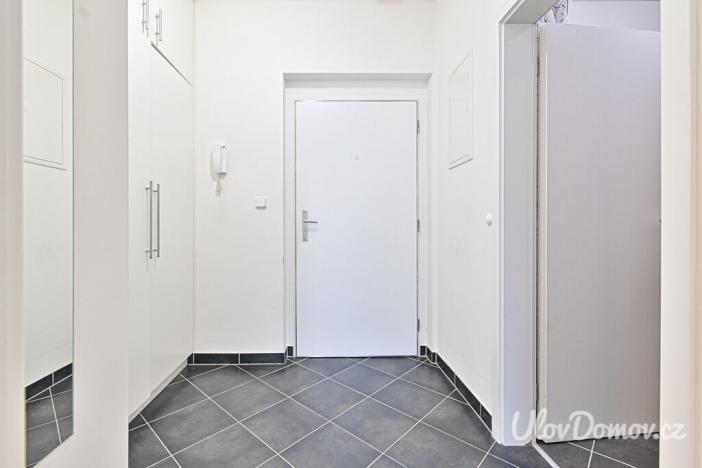 Prodej bytu 1+kk, Praha - Horní Měcholupy, Modenská, 35 m2