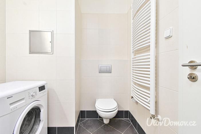 Prodej bytu 1+kk, Praha - Horní Měcholupy, Modenská, 35 m2