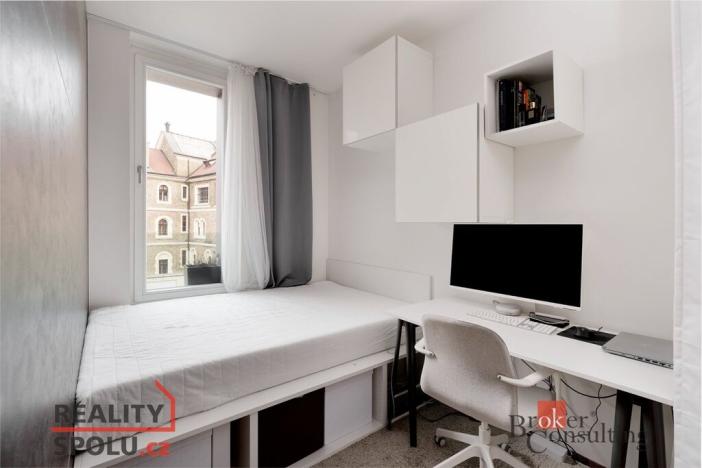 Pronájem bytu 2+kk, Praha - Smíchov, Švédská, 42 m2