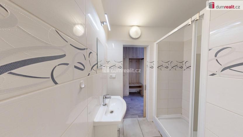 Pronájem bytu 1+kk, Opava, Holasická, 25 m2