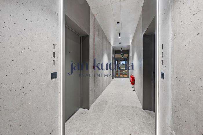 Pronájem bytu 1+kk, Brno, Bratislavská, 36 m2