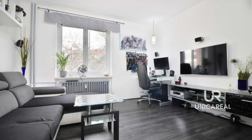 Prodej bytu 2+1, Brno - Obřany, Fryčajova, 52 m2