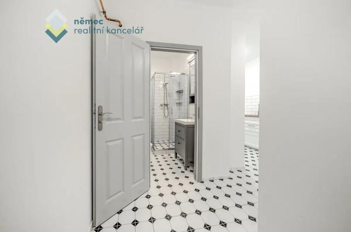 Pronájem bytu 1+1, Praha - Vysočany, Kolbenova, 35 m2