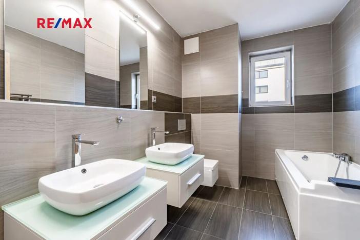 Prodej bytu 2+kk, České Budějovice, České Vrbné, 77 m2