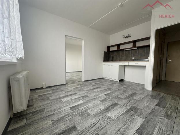 Pronájem bytu 1+1, Chomutov, Kostnická, 36 m2