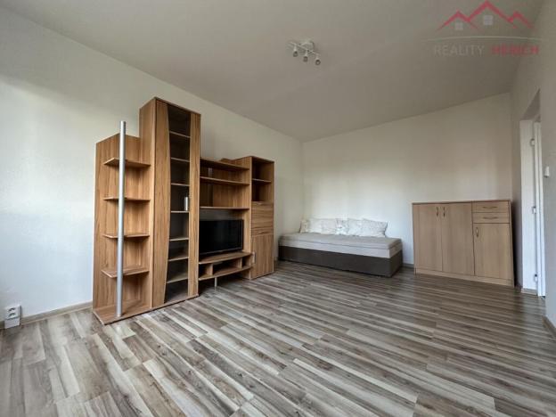 Pronájem bytu 1+1, Chomutov, Cihlářská, 34 m2