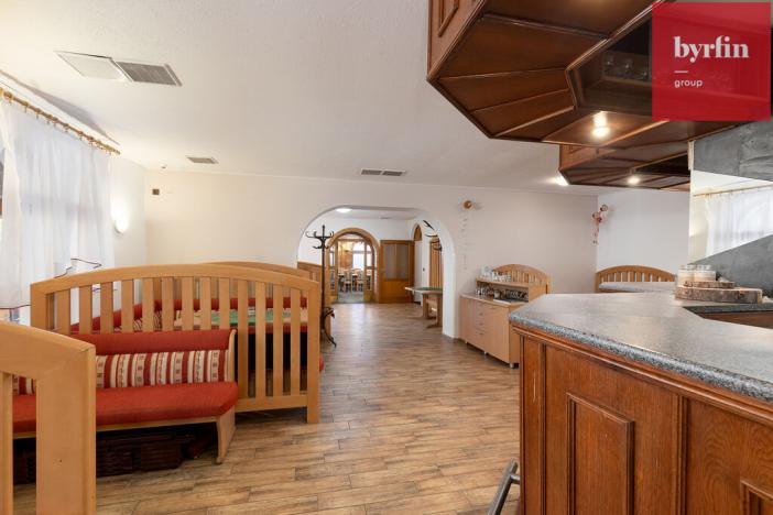 Prodej ubytování, Krnov - Pod Cvilínem, V Zálesí, 820 m2