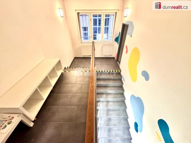 Pronájem obchodního prostoru, Praha - Vinohrady, Bělehradská, 411 m2