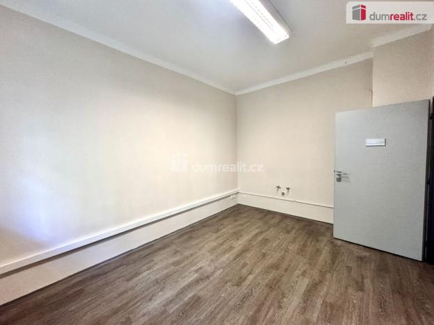 Pronájem obchodního prostoru, Praha - Vinohrady, Bělehradská, 411 m2