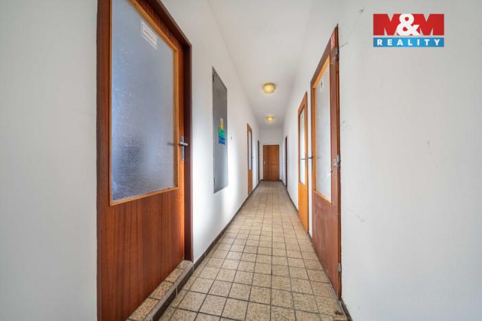 Pronájem skladu, Tisová - Hlinné, 1000 m2