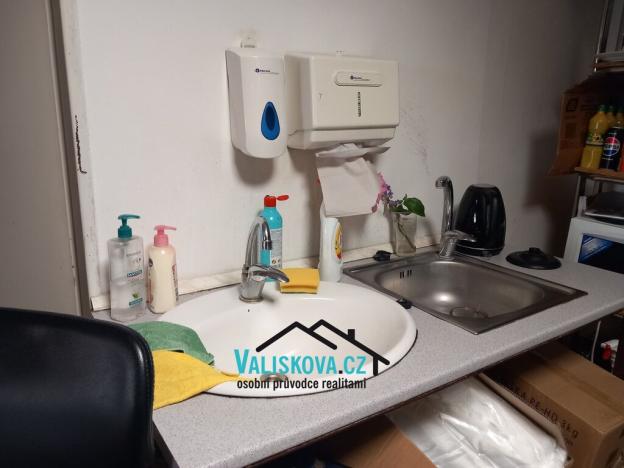 Pronájem obchodního prostoru, Kojetín, Masarykovo náměstí, 25 m2