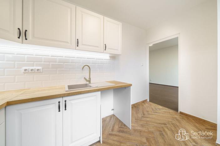 Prodej bytu 3+1, Sokolov, Slavíčkova, 66 m2