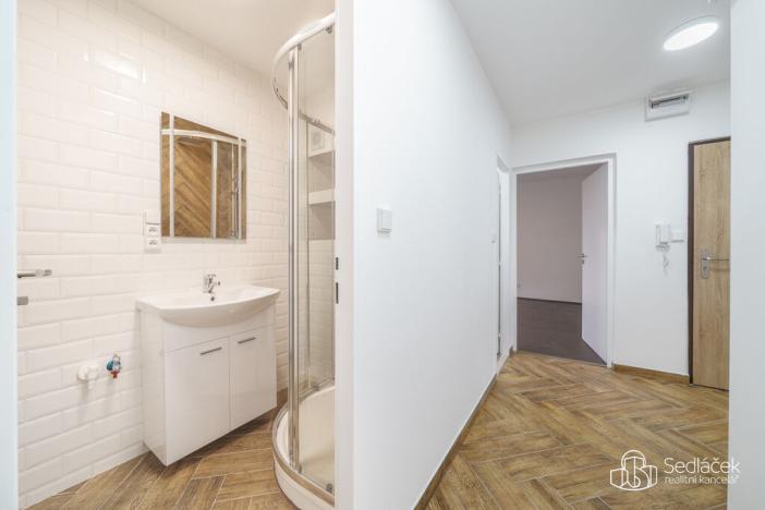 Prodej bytu 3+1, Sokolov, Slavíčkova, 66 m2