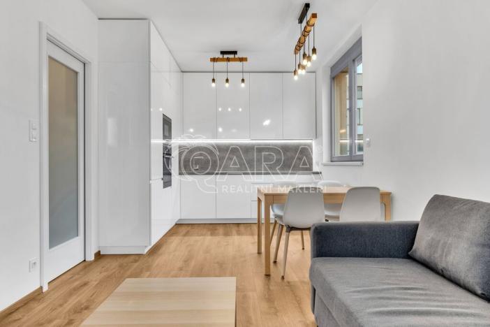 Pronájem bytu 2+kk, Praha - Jinonice, Kačírkova, 52 m2