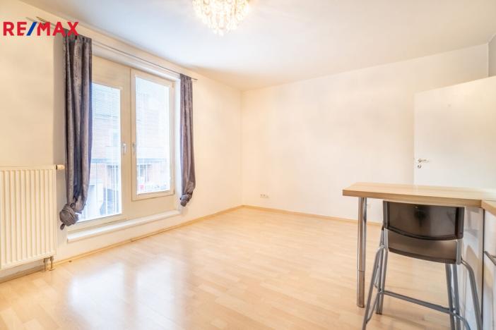 Pronájem bytu 1+kk, Praha, Ingrišova, 32 m2
