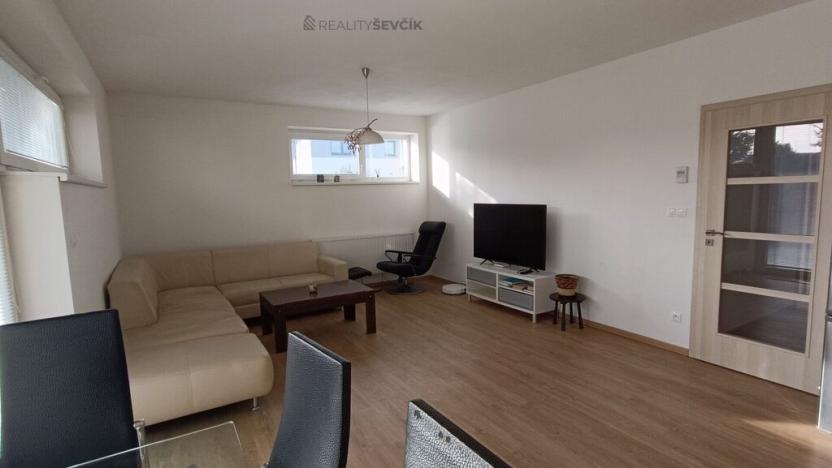 Prodej bytu 2+kk, Hluboká nad Vltavou, Ječná, 55 m2