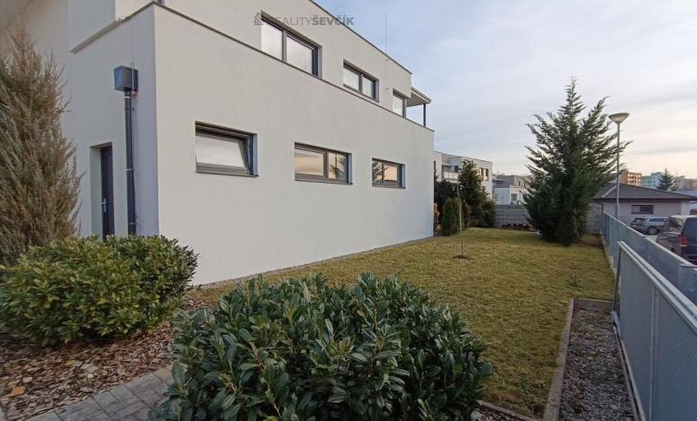 Prodej bytu 2+kk, Hluboká nad Vltavou, Ječná, 55 m2