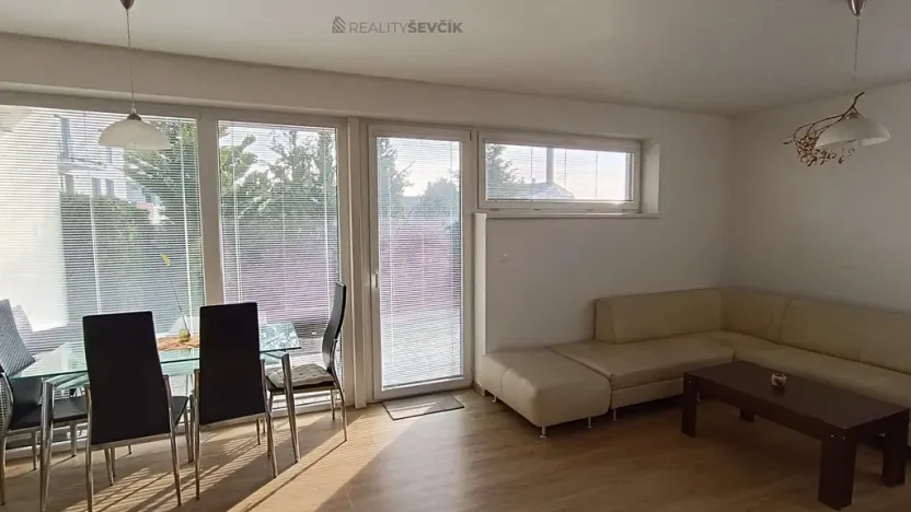 Prodej bytu 2+kk, Hluboká nad Vltavou, Ječná, 55 m2