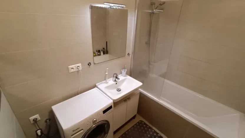 Prodej bytu 2+kk, Hluboká nad Vltavou, Ječná, 55 m2