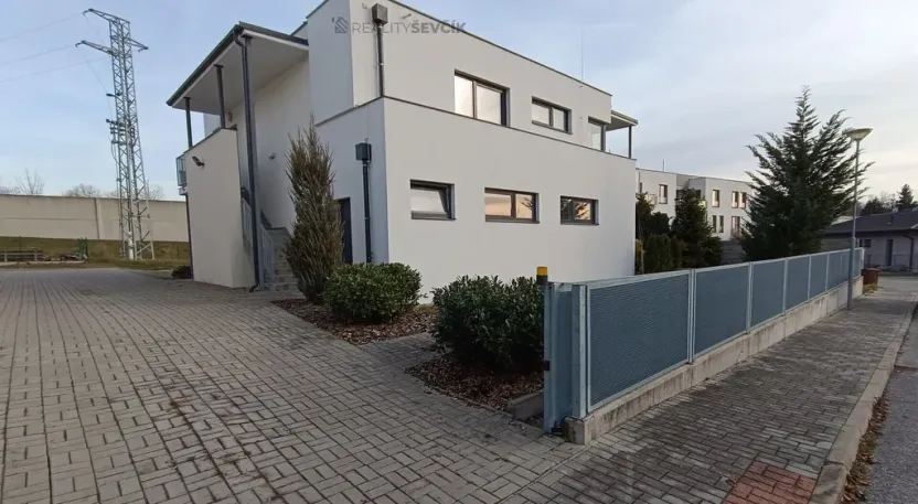 Prodej bytu 2+kk, Hluboká nad Vltavou, Ječná, 55 m2