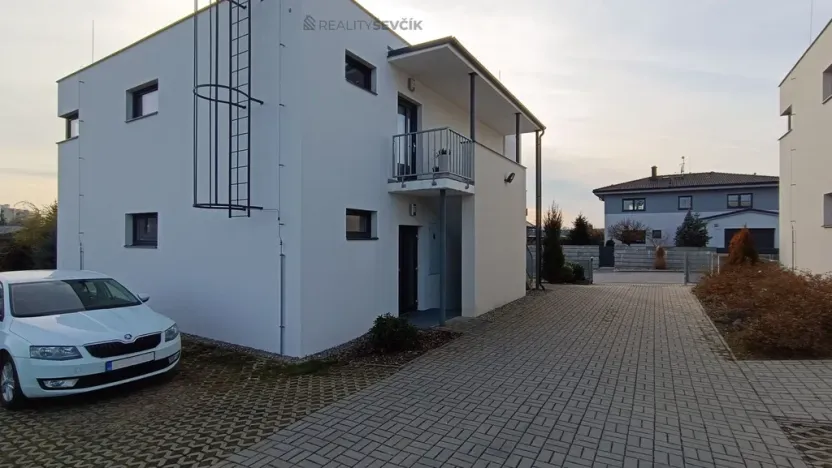 Prodej bytu 2+kk, Hluboká nad Vltavou, Ječná, 55 m2