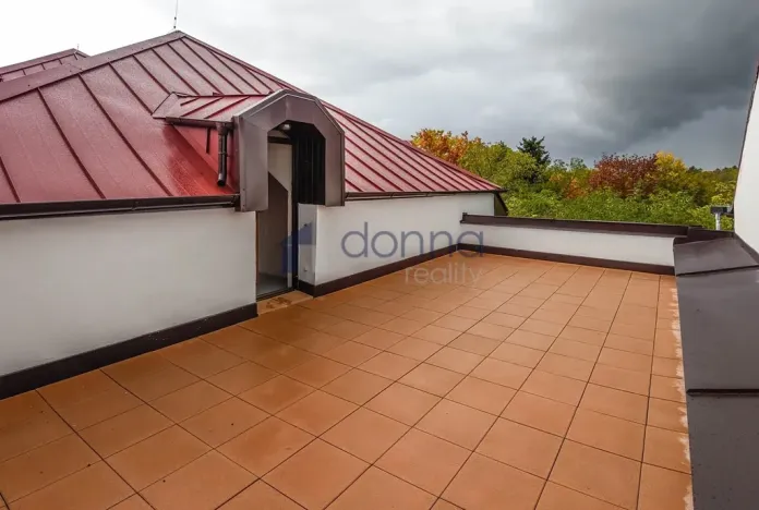 Pronájem rodinného domu, Praha, Nad šejdrem, 252 m2