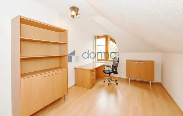 Pronájem rodinného domu, Praha, Nad šejdrem, 252 m2