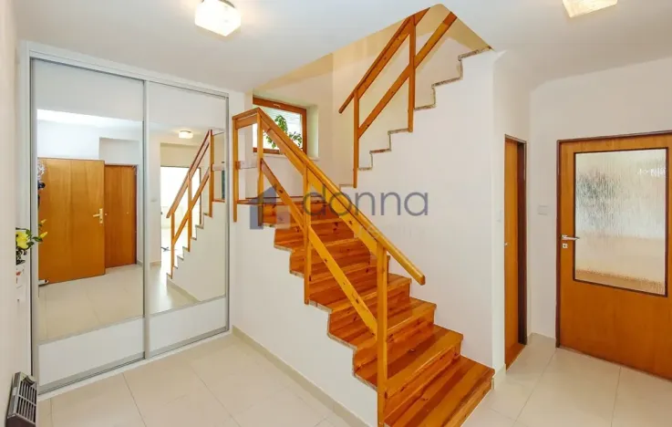 Pronájem rodinného domu, Praha, Nad šejdrem, 252 m2