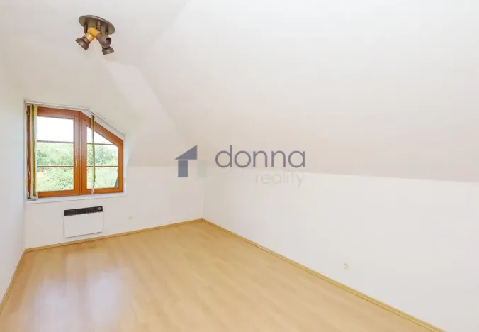 Pronájem rodinného domu, Praha, Nad šejdrem, 252 m2