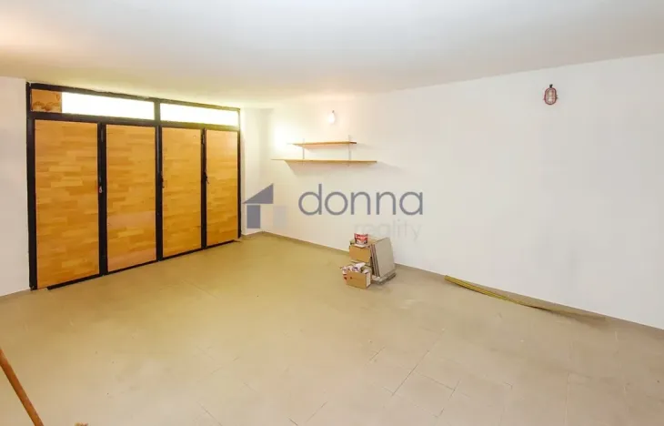 Pronájem rodinného domu, Praha, Nad šejdrem, 252 m2