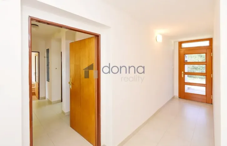 Pronájem rodinného domu, Praha, Nad šejdrem, 252 m2