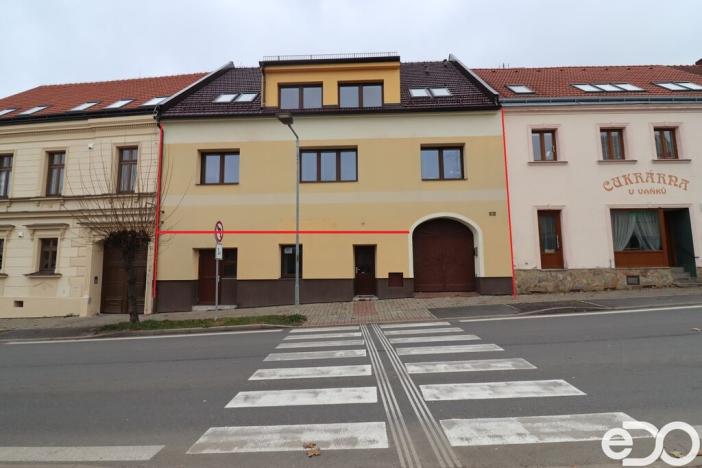 Pronájem obchodního prostoru, Mladá Vožice, Husovo náměstí, 50 m2