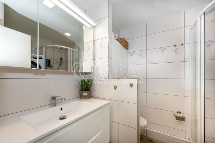 Pronájem bytu 2+kk, Trutnov - Střední Předměstí, Michnova, 38 m2