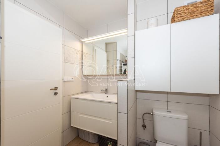 Pronájem bytu 2+kk, Trutnov - Střední Předměstí, Michnova, 38 m2