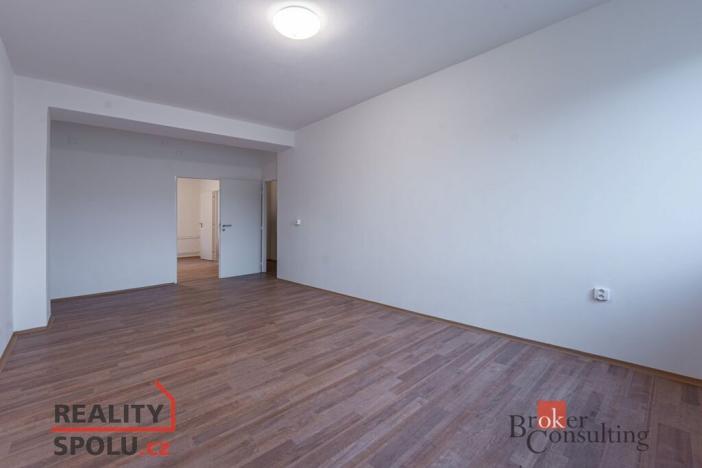 Pronájem bytu 2+1, Úpice, Sládkova, 56 m2