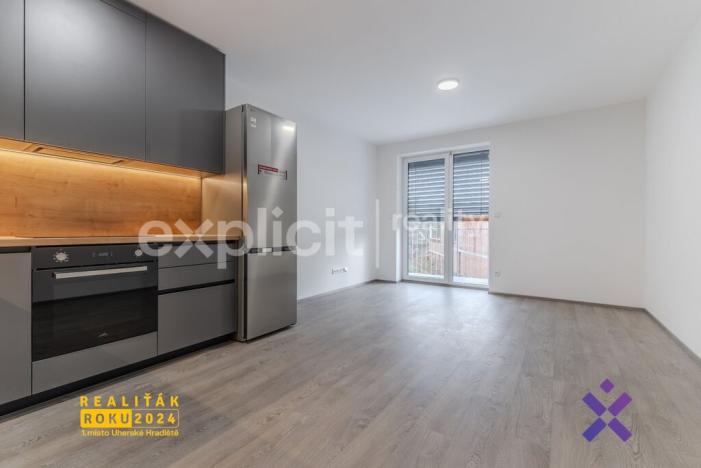 Pronájem bytu 1+kk, Zlín - Malenovice, Pod Hradem II, 27 m2